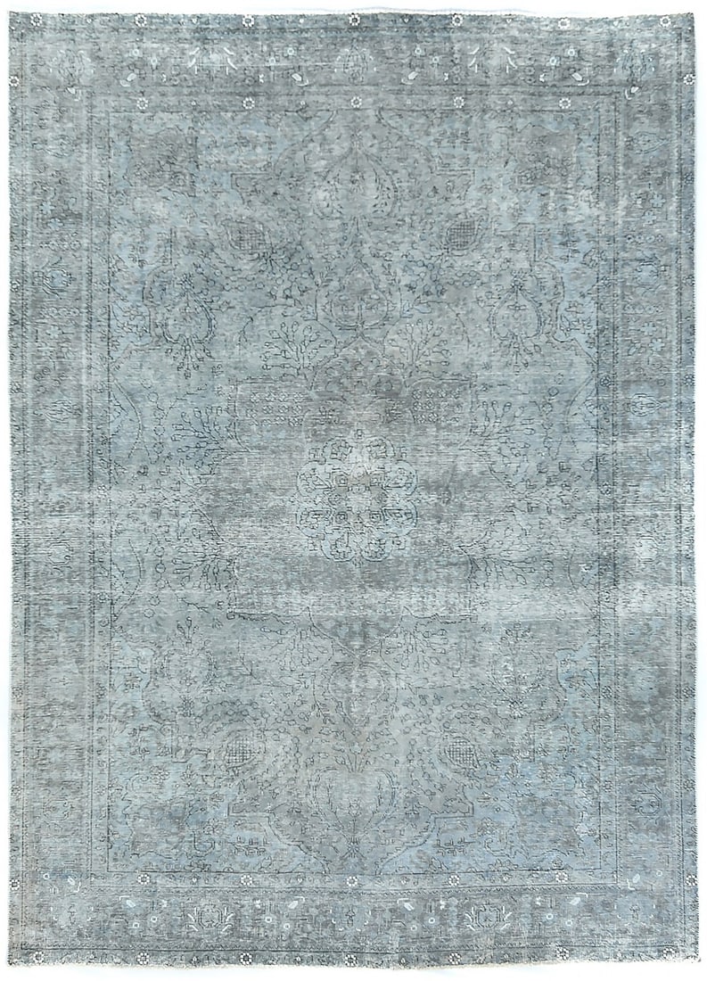 6'6X9'4 Handmade Antique Distressed Vintage Oriental Rug Floral Design Carpet Hand-Knotted: 6'6X9'4 Handmade Antique Distressed Vintage Oriental Rug Floral Design Carpet Hand-Knotted 6'6" x 9'4" Handmade Antique Distressed Vintage Oriental Rug Features a stunning floral design in muted color