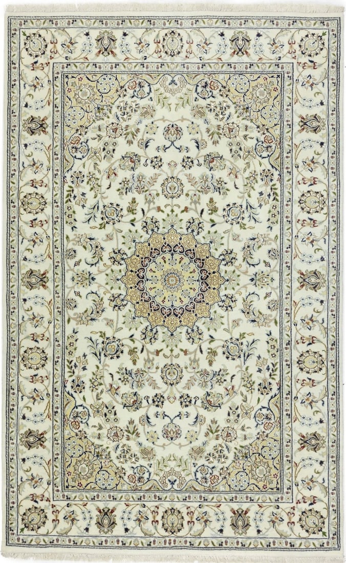 Indo-Nain Oriental Rug Classic Floral Medallion Living Room Dcor Carpet 5X8 Ft Hand-Knotted: Indo-Nain Oriental Rug Classic Floral Medallion Living Room Dcor Carpet 5X8 Ft Hand-Knotted Hand-Knotted Indo-Nain Oriental Rug in Classic Floral Medallion Design. This 5'1 x 8'1 ft area rug features 