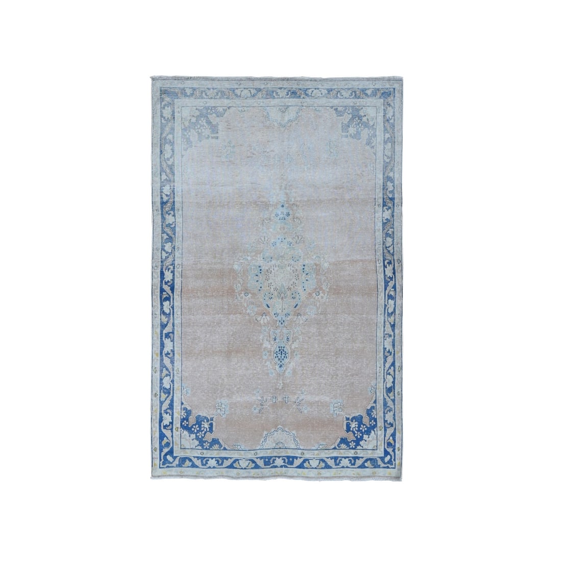 4'7"x7'6" Pink Worn Wool Hand Knotted White Wash Vintage Karman Rug: 4'7"x7'6" Pink Worn Wool Hand Knotted White Wash Vintage Karman Rug The 4'7"x7'6" Pink Worn Wool Hand Knotted Karman Rug boasts a unique, distressed pink hue and a rich history, crafted in the 1960s i