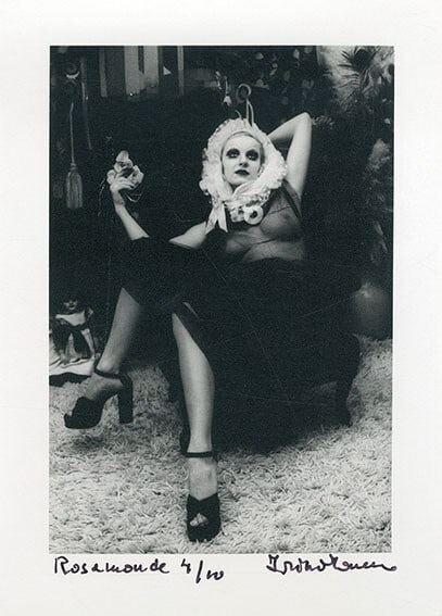 Irina Ionesco - Original Gelatin Silver Print Signed Limited edition 10 #4: Irina Ionesco - Original Gelatin Silver Print Signed Limited edition 10 #4 Item Specifics: Size: Medium Artist: Irina Ionesco Production Technique: Print Framing: Unframed Style: Surrealism Material: 