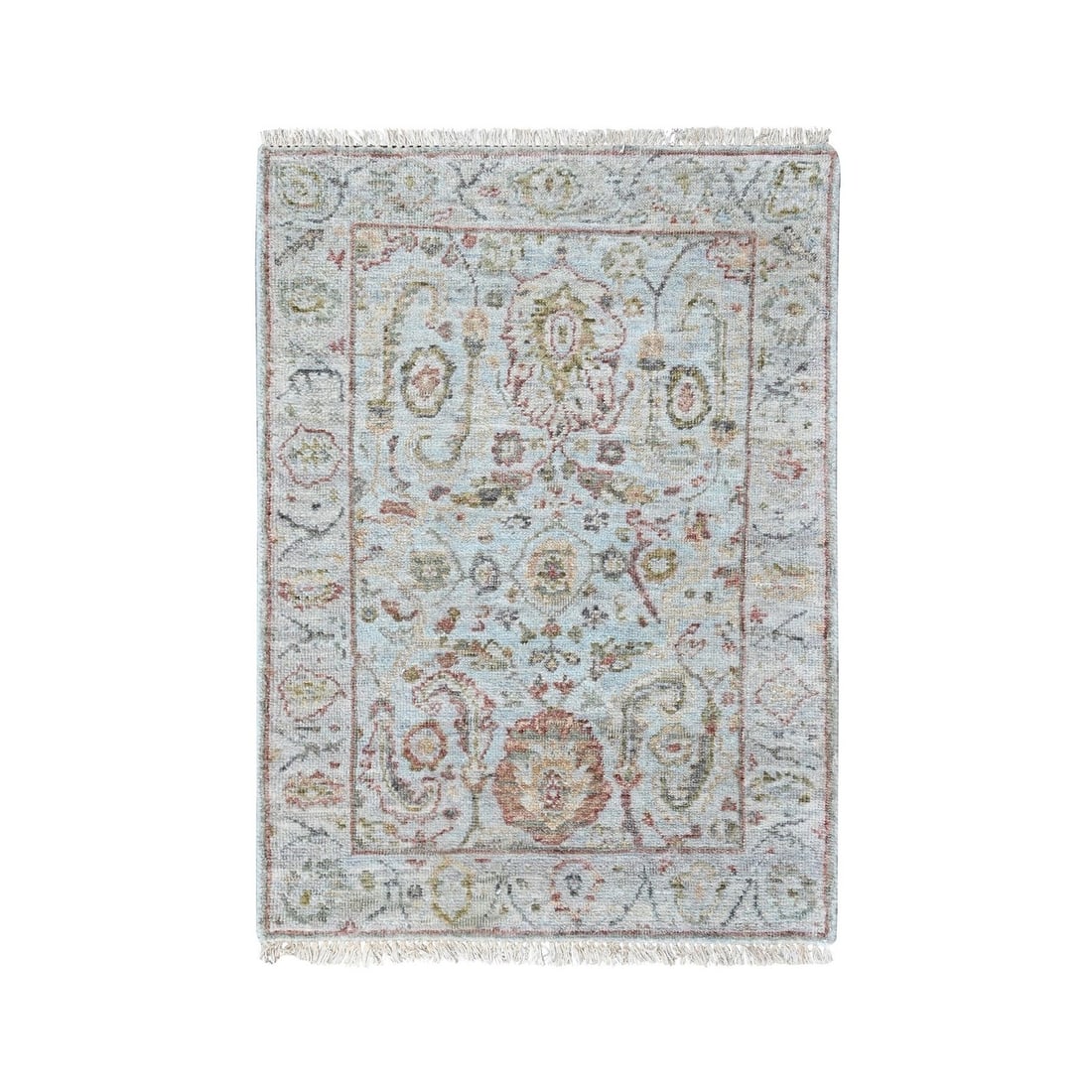 Light Gray Ziegler Mahal Design Hand Knotted Pure Wool Mat Rug: Light Gray Ziegler Mahal Design Hand Knotted Pure Wool Mat Rug Light Gray Ziegler Mahal Design Hand Knotted Pure Wool Mat Rug features a stunning all-over regional design in a soothing light gray colo