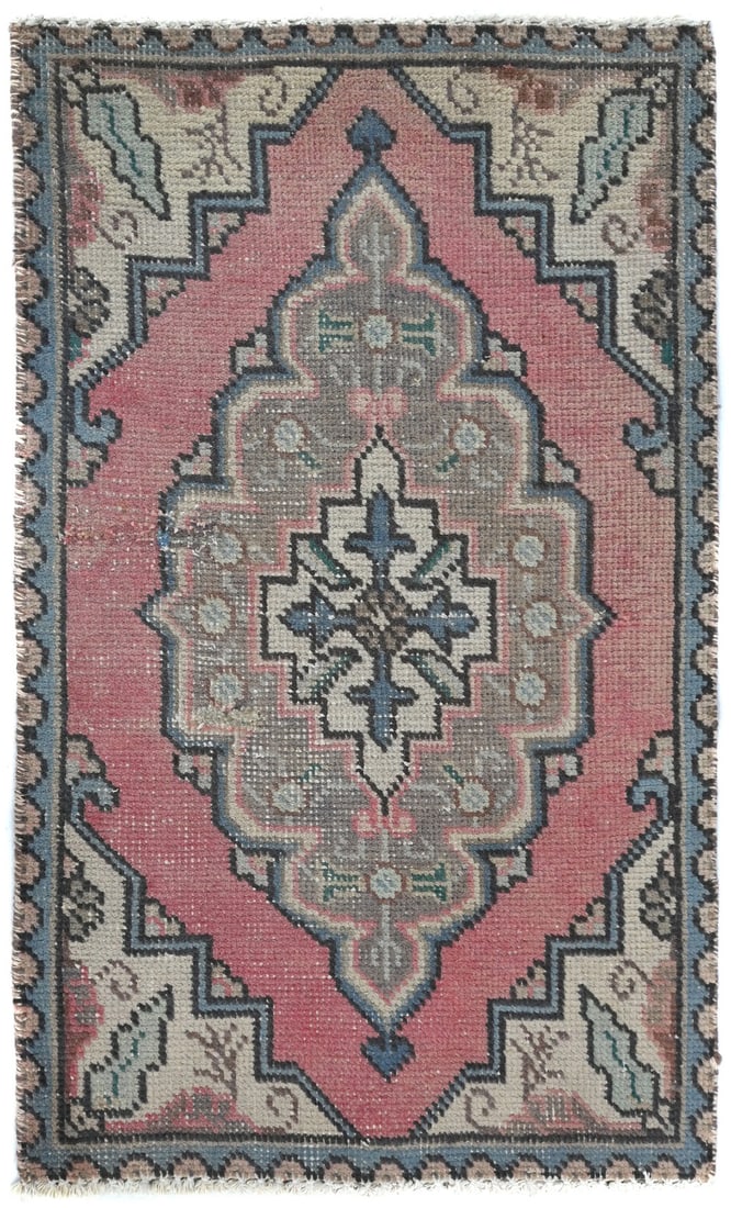 1'7X2'7 Ft Semi-Antique Distressed Oriental Rug Muted Red Floral Design Carpet Hand-Knotted: 1'7X2'7 Ft Semi-Antique Distressed Oriental Rug Muted Red Floral Design Carpet Hand-Knotted Semi-Antique Distressed Oriental Rug Muted Red Floral Design Carpet Hand-Knotted in Wool, measuring 1'7 x 2'