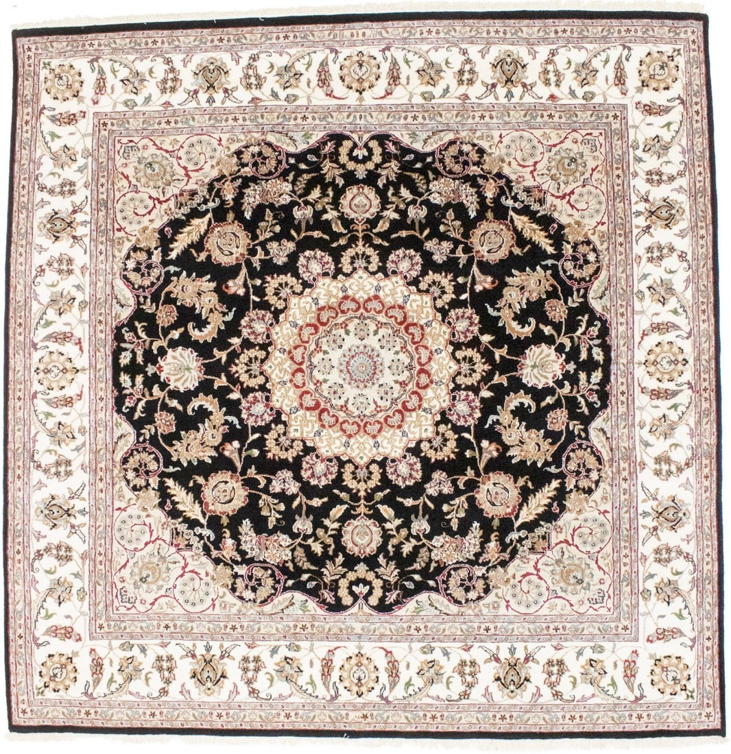 8X8 Hand-Knotted Indo-Nain Square Rug Classic Floral Oriental Decor Carpet Hand-Knotted: 8X8 Hand-Knotted Indo-Nain Square Rug Classic Floral Oriental Decor Carpet Hand-Knotted Hand-knotted in wool and silk, this 8'3" x 8'1" square rug boasts a classic floral pattern in a range of colors,
