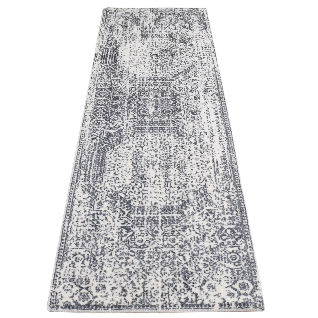 2'5"x7'9" Ivory Hand Loomed Wool and Art Silk Mamluk Design Runner Rug: 2'5"x7'9" Ivory Hand Loomed Wool and Art Silk Mamluk Design Runner Rug Grey wool and art silk Mamluk design runner rug, measuring 93" x 29" in size, features a unique hand loomed construction. This 7'