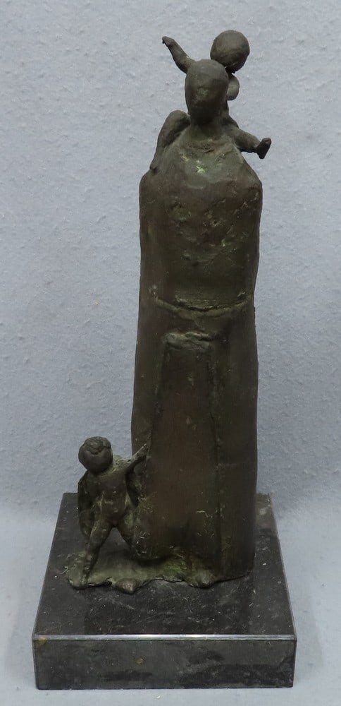 Koga Bronze Sculpture Monk Child Japan Academy Art Signed Box: Koga Bronze Sculpture Monk Child Japan Academy Art Signed Box Item Specifics: Artist: Tadao Koga Subject: Monk and Child Material: Bronze Stone Style: Japanese Size: 12 x 3 cm Year Of Production: 1961