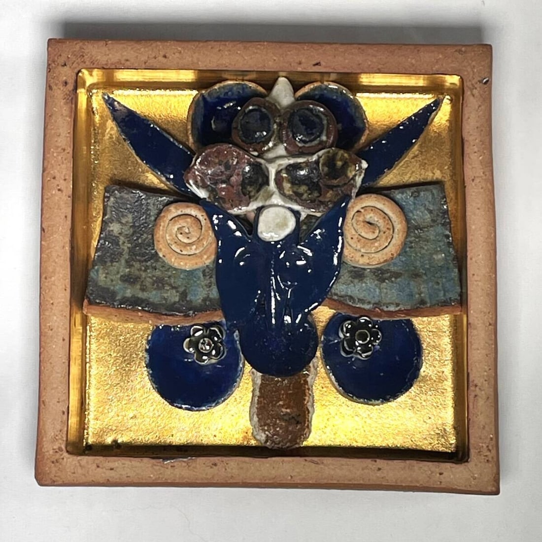 Ceramic wall art unique piece with gold decoration signed by Lisa Larson (1 of 10)