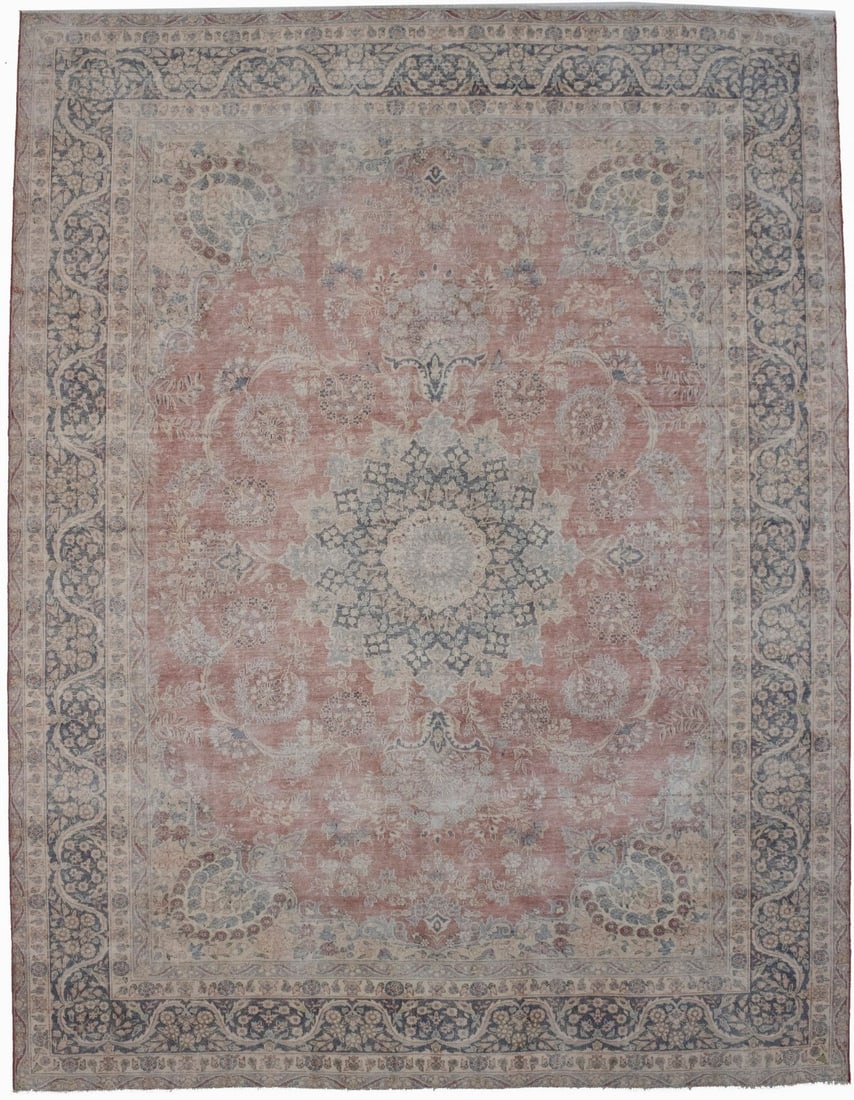 Antique 10X13 Distressed Oriental Rug Muted Floral Medallion Decor Carpet Hand-Knotted: Antique 10X13 Distressed Oriental Rug Muted Floral Medallion Decor Carpet Hand-Knotted Antique 10X13 Distressed Oriental Rug Muted Floral Medallion Decor Carpet Hand-Knotted - A stunning, hand-knotted