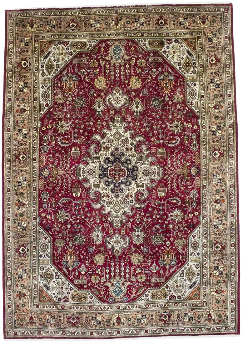 Vintage Handmade Wool Oriental Rug Classic Floral Design Home Decor 8X11'5 Hand-Knotted: Vintage Handmade Wool Oriental Rug Classic Floral Design Home Decor 8X11'5 Hand-Knotted Hand-knotted in wool, this 8'0 X 11'5' vintage Oriental rug boasts a classic floral design in a rich color palet