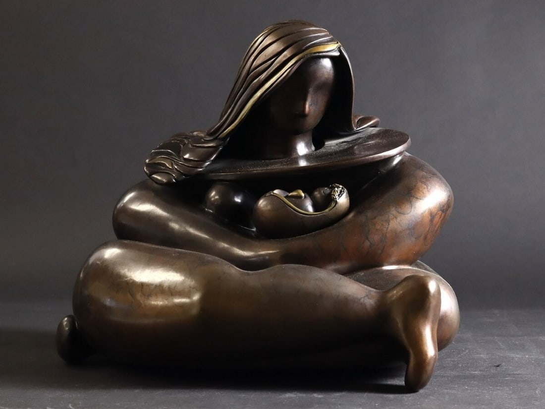 SMITH ANDREA J "Mother Child" Bronze Sculpture Approx 25kg: SMITH ANDREA J "Mother Child" Bronze Sculpture Approx 25kg Item Specifics: Artist: ANDREA J SMITH Unit Of Sale: Single Piece Signed By: ANDREA J SMITH Size: Large Signed: Yes Material: Bronze Original