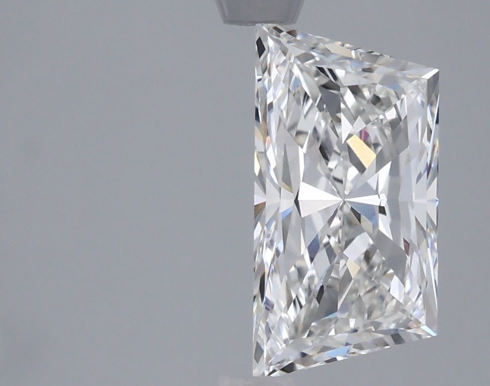 IGI Trapezoid 2.02ct F VVS2 - Loose Lab Diamond: IGI Trapezoid 2.02ct F VVS2 - Loose Lab Diamond Item Specifics: Source: This Is A Real Diamond Grown In A Lab Not Mined. Carat: 2.02 Cut: - Color: F Clarity: VVS2 Polish: EX Symmetry: EX Measurements: