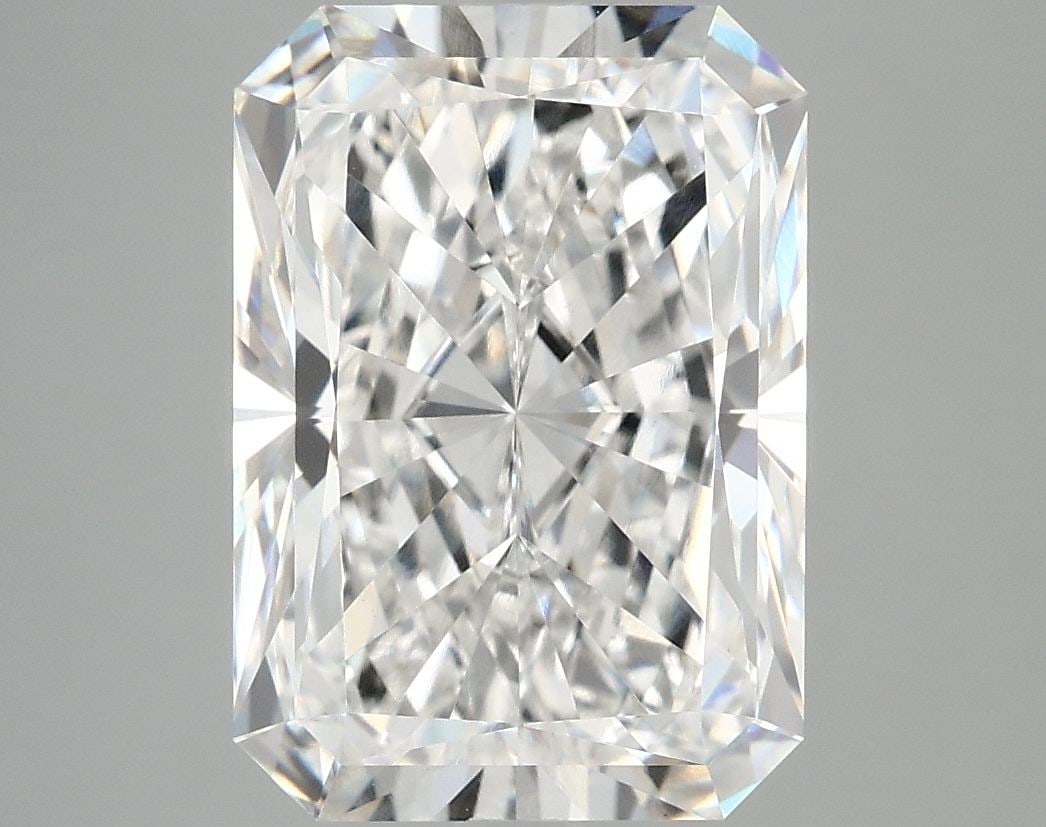 IGI Radiant 5.07ct E VVS2 - Loose Lab Diamond: IGI Radiant 5.07ct E VVS2 - Loose Lab Diamond Item Specifics: Source: This Is A Real Diamond Grown In A Lab Not Mined. Carat: 5.07 Cut: - Color: E Clarity: VVS2 Polish: EX Symmetry: EX Measurements: