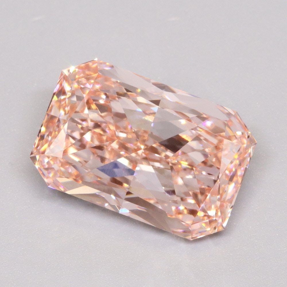 IGI Radiant 4.06ct Fancy Vivid Pink VVS2 - Loose Lab Diamond: IGI Radiant 4.06ct Fancy Vivid Pink VVS2 - Loose Lab Diamond Item Specifics: Source: This Is A Real Diamond Grown In A Lab Not Mined. Carat: 4.06 Cut: - Color: Fancy Vivid Pink Clarity: VVS2 Polish: E