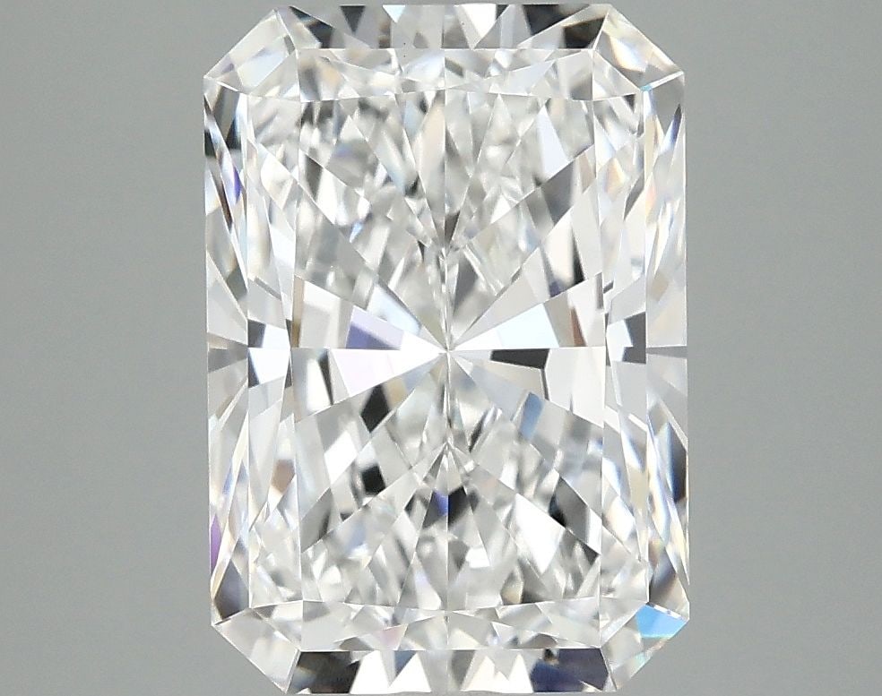 IGI Radiant 4.08ct E VVS2 - Loose Lab Diamond: IGI Radiant 4.08ct E VVS2 - Loose Lab Diamond Item Specifics: Source: This Is A Real Diamond Grown In A Lab Not Mined. Carat: 4.08 Cut: - Color: E Clarity: VVS2 Polish: EX Symmetry: EX Measurements: