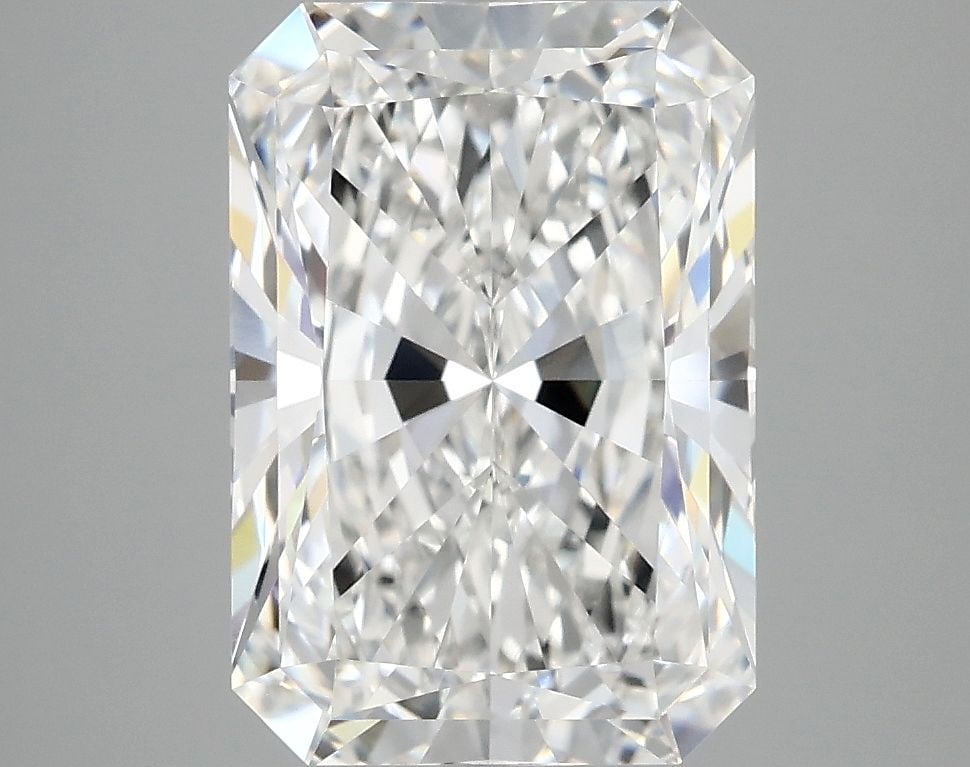 IGI Radiant 4.08ct E VVS2 - Loose Lab Diamond: IGI Radiant 4.08ct E VVS2 - Loose Lab Diamond Item Specifics: Source: This Is A Real Diamond Grown In A Lab Not Mined. Carat: 4.08 Cut: - Color: E Clarity: VVS2 Polish: EX Symmetry: EX Measurements: