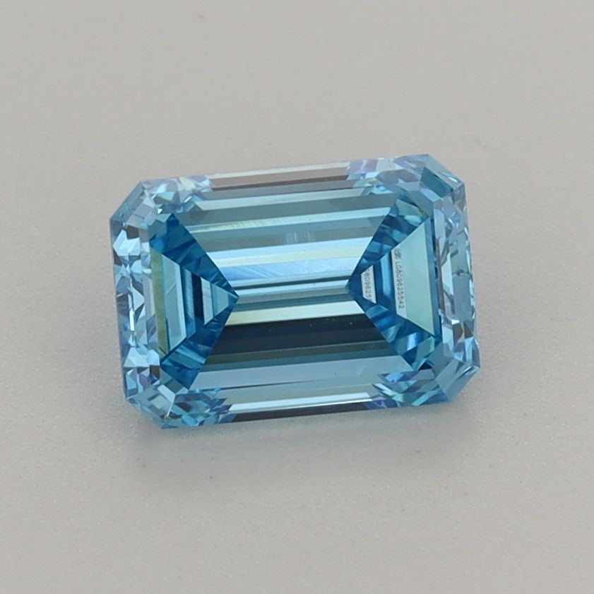 IGI Emerald 1.1ct Fancy Vivid Blue VVS2 - Loose Lab Diamond: IGI Emerald 1.1ct Fancy Vivid Blue VVS2 - Loose Lab Diamond Item Specifics: Source: This Is A Real Diamond Grown In A Lab Not Mined. Carat: 1.1 Cut: - Color: Fancy Vivid Blue Clarity: VVS2 Polish: EX 