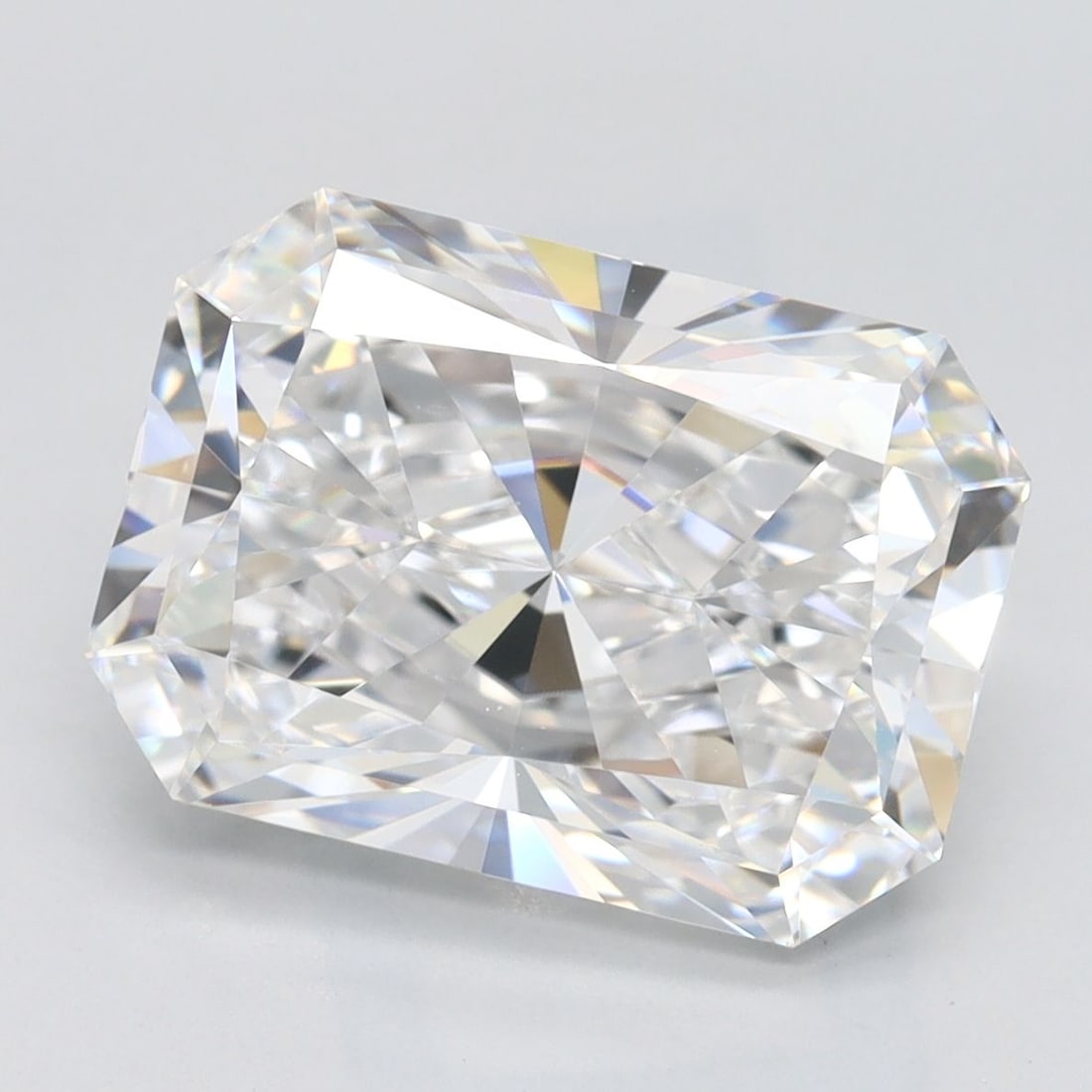 GIA Radiant 4.31ct E VVS1 - Loose Lab Diamond: GIA Radiant 4.31ct E VVS1 - Loose Lab Diamond Item Specifics: Source: This Is A Real Diamond Grown In A Lab Not Mined. Carat: 4.31 Cut: - Color: E Clarity: VVS1 Polish: EX Symmetry: EX Measurements: 1