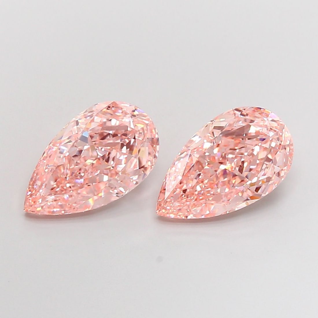 IGI Pear 4.02ct Fancy Intense Pink VVS2 - Loose Lab Diamond: IGI Pear 4.02ct Fancy Intense Pink VVS2 - Loose Lab Diamond Item Specifics: Source: This Is A Real Diamond Grown In A Lab Not Mined. Carat: 4.02 Cut: - Color: Fancy Intense Pink Clarity: VVS2 Polish: