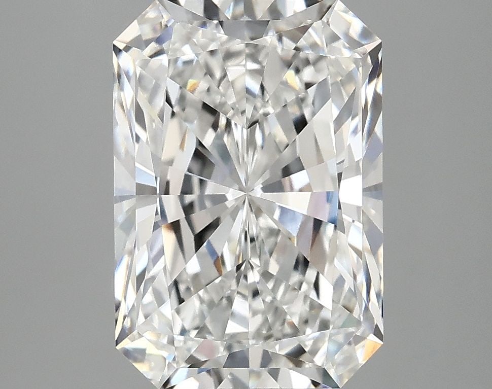 IGI Radiant 4.08ct E VVS2 - Loose Lab Diamond: IGI Radiant 4.08ct E VVS2 - Loose Lab Diamond Item Specifics: Source: This Is A Real Diamond Grown In A Lab Not Mined. Carat: 4.08 Cut: - Color: E Clarity: VVS2 Polish: EX Symmetry: EX Measurements: 1