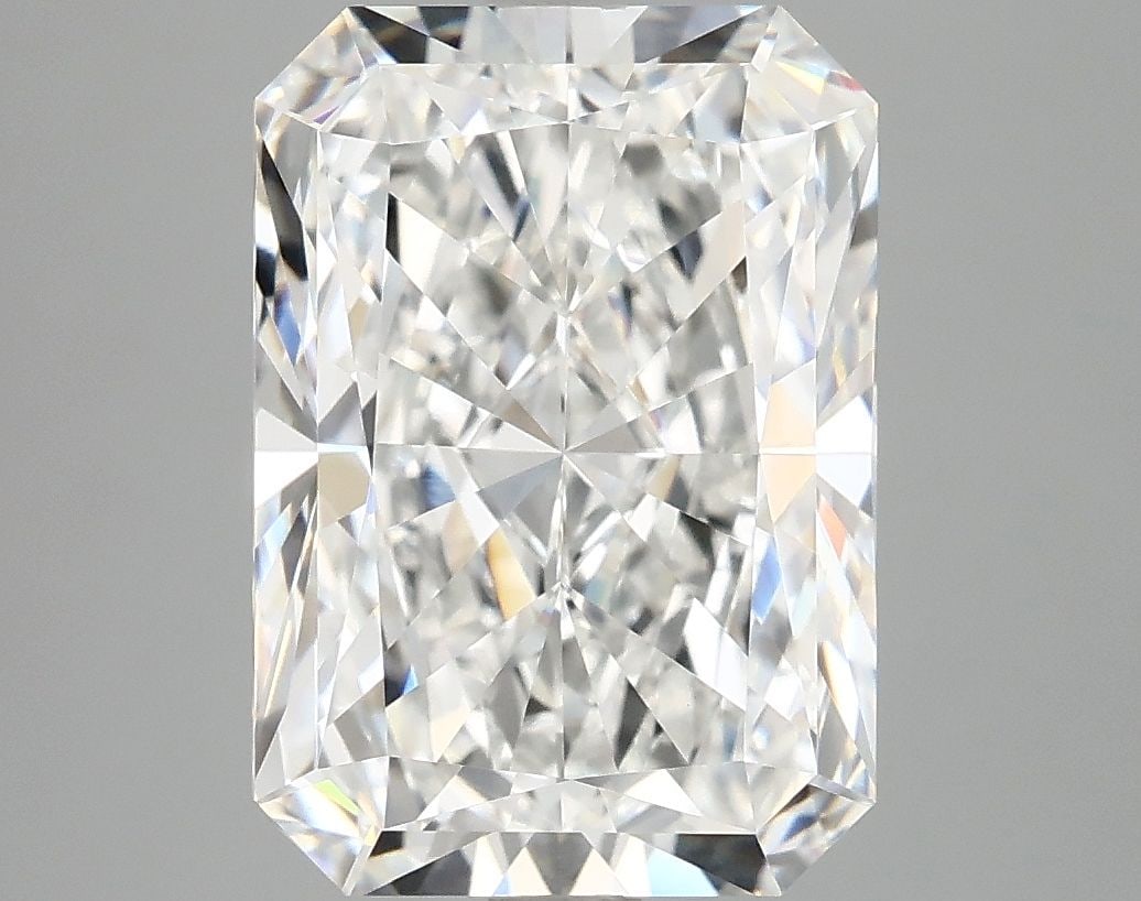 IGI Radiant 4.94ct E VVS2 - Loose Lab Diamond: IGI Radiant 4.94ct E VVS2 - Loose Lab Diamond Item Specifics: Source: This Is A Real Diamond Grown In A Lab Not Mined. Carat: 4.94 Cut: - Color: E Clarity: VVS2 Polish: EX Symmetry: EX Measurements: 1