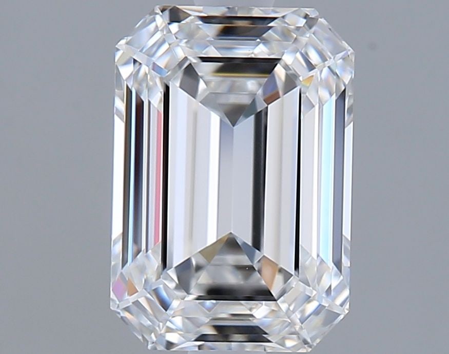 GIA Emerald 2.01ct E VVS2 - Loose Lab Diamond: GIA Emerald 2.01ct E VVS2 - Loose Lab Diamond Item Specifics: Source: This Is A Real Diamond Grown In A Lab Not Mined. Carat: 2.01 Cut: - Color: E Clarity: VVS2 Polish: EX Symmetry: EX Measurements: 8