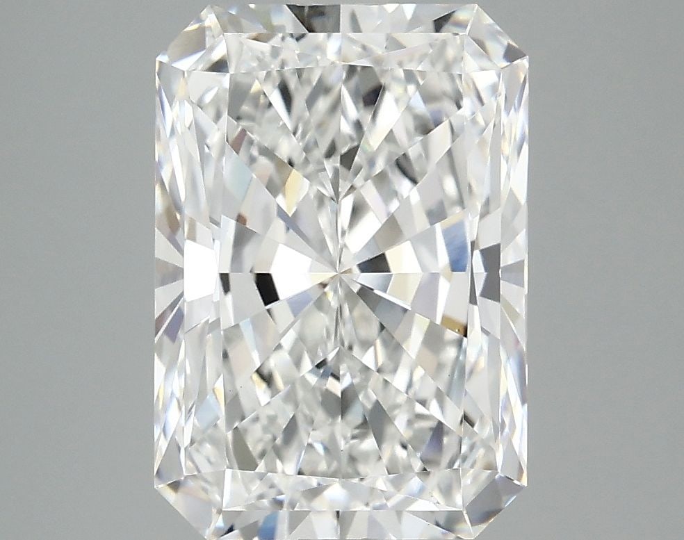 IGI Radiant 4.08ct E VVS2 - Loose Lab Diamond: IGI Radiant 4.08ct E VVS2 - Loose Lab Diamond Item Specifics: Source: This Is A Real Diamond Grown In A Lab Not Mined. Carat: 4.08 Cut: - Color: E Clarity: VVS2 Polish: EX Symmetry: EX Measurements: 1