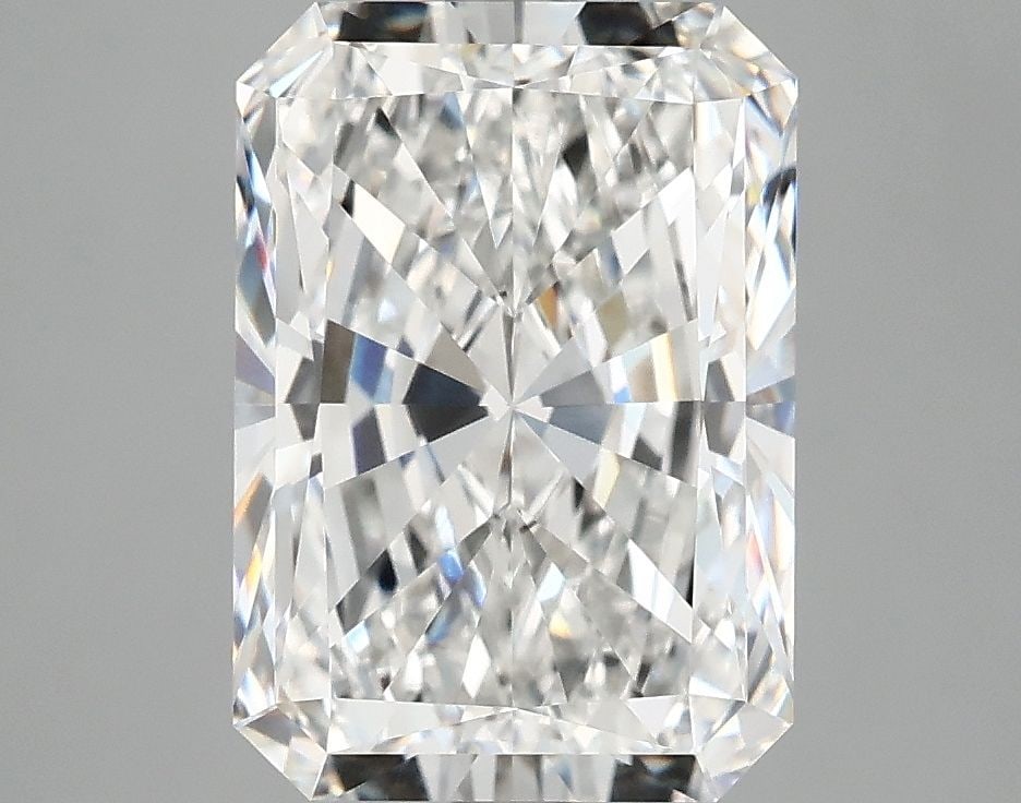 IGI Radiant 3.95ct E VVS2 - Loose Lab Diamond: IGI Radiant 3.95ct E VVS2 - Loose Lab Diamond Item Specifics: Source: This Is A Real Diamond Grown In A Lab Not Mined. Carat: 3.95 Cut: - Color: E Clarity: VVS2 Polish: EX Symmetry: EX Measurements: 1