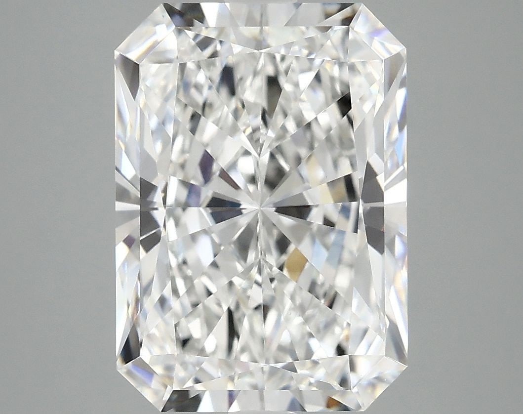 IGI Radiant 4.85ct E VVS2 - Loose Lab Diamond: IGI Radiant 4.85ct E VVS2 - Loose Lab Diamond Item Specifics: Source: This Is A Real Diamond Grown In A Lab Not Mined. Carat: 4.85 Cut: - Color: E Clarity: VVS2 Polish: EX Symmetry: EX Measurements: 1