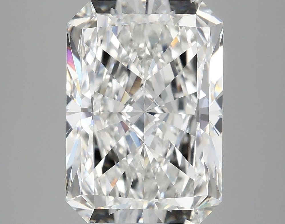 IGI Radiant 4.08ct D VVS2 - Loose Lab Diamond: IGI Radiant 4.08ct D VVS2 - Loose Lab Diamond Item Specifics: Source: This Is A Real Diamond Grown In A Lab Not Mined. Carat: 4.08 Cut: - Color: D Clarity: VVS2 Polish: EX Symmetry: EX Measurements:
