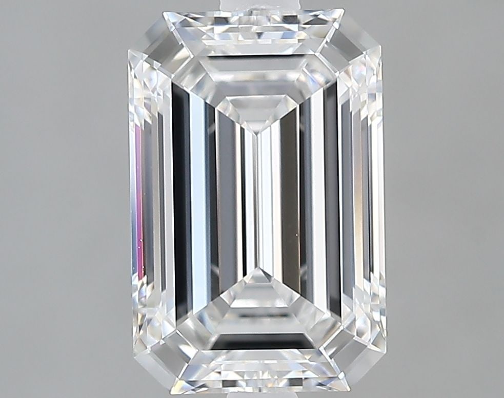 IGI Emerald 2.21ct E VVS2 - Loose Lab Diamond: IGI Emerald 2.21ct E VVS2 - Loose Lab Diamond Item Specifics: Source: This Is A Real Diamond Grown In A Lab Not Mined. Carat: 2.21 Cut: - Color: E Clarity: VVS2 Polish: EX Symmetry: EX Measurements: 9