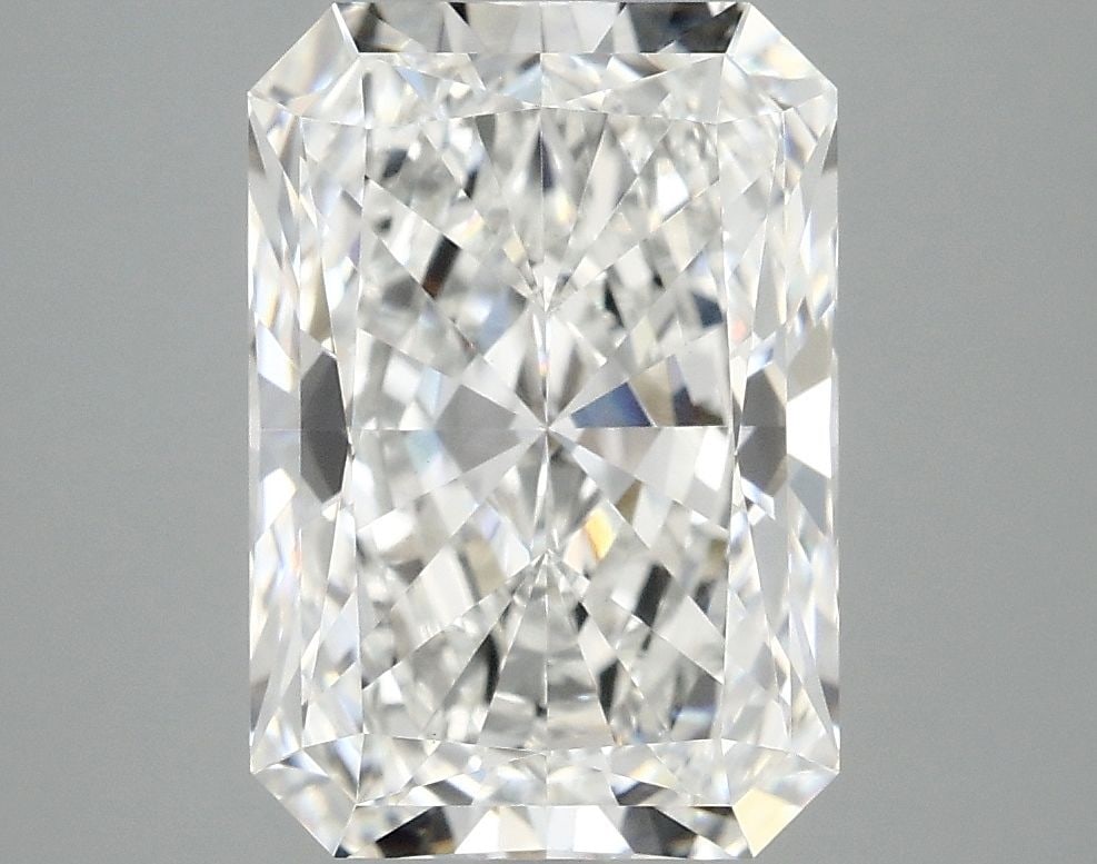 IGI Radiant 4.08ct E VVS2 - Loose Lab Diamond: IGI Radiant 4.08ct E VVS2 - Loose Lab Diamond Item Specifics: Source: This Is A Real Diamond Grown In A Lab Not Mined. Carat: 4.08 Cut: - Color: E Clarity: VVS2 Polish: EX Symmetry: EX Measurements: 1