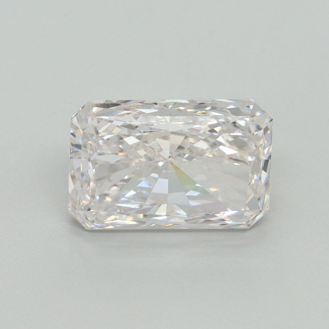 IGI Radiant 4.08ct E VVS2 - Loose Lab Diamond: IGI Radiant 4.08ct E VVS2 - Loose Lab Diamond Item Specifics: Source: This Is A Real Diamond Grown In A Lab Not Mined. Carat: 4.08 Cut: - Color: E Clarity: VVS2 Polish: EX Symmetry: EX Measurements: