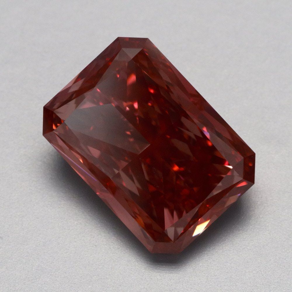 IGI Radiant 13.54ct Fancy Vivid Pink VVS2 - Loose Lab Diamond: IGI Radiant 13.54ct Fancy Vivid Pink VVS2 - Loose Lab Diamond Item Specifics: Source: This Is A Real Diamond Grown In A Lab Not Mined. Carat: 13.54 Cut: - Color: Fancy Vivid Pink Clarity: VVS2 Polish:
