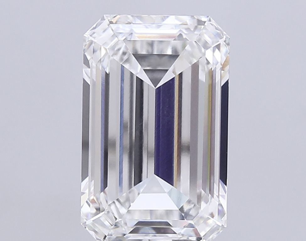IGI Emerald 13.56ct E VVS2 - Loose Lab Diamond: IGI Emerald 13.56ct E VVS2 - Loose Lab Diamond Item Specifics: Source: This Is A Real Diamond Grown In A Lab Not Mined. Carat: 13.56 Cut: - Color: E Clarity: VVS2 Polish: EX Symmetry: EX Measurements: