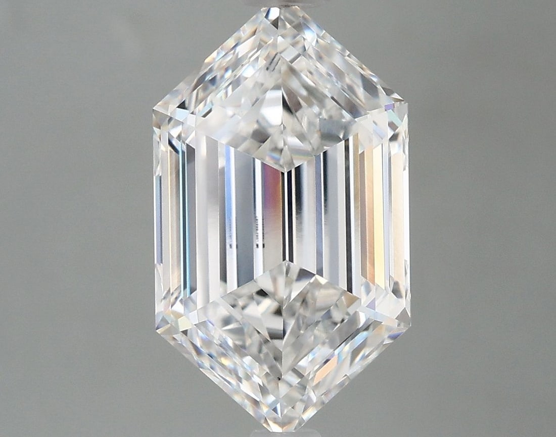 IGI Hexagonal 3.84ct E VVS2 - Loose Lab Diamond: IGI Hexagonal 3.84ct E VVS2 - Loose Lab Diamond Item Specifics: Source: This Is A Real Diamond Grown In A Lab Not Mined. Carat: 3.84 Cut: - Color: E Clarity: VVS2 Polish: EX Symmetry: EX Measurements: