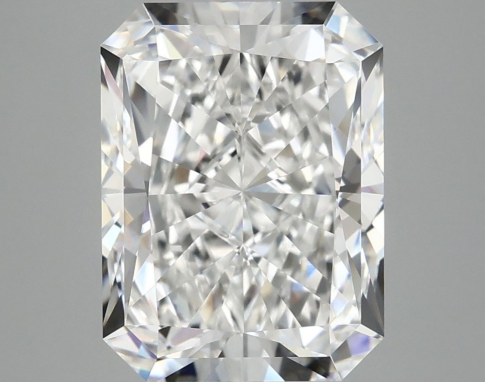 IGI Radiant 4.94ct E VVS2 - Loose Lab Diamond: IGI Radiant 4.94ct E VVS2 - Loose Lab Diamond Item Specifics: Source: This Is A Real Diamond Grown In A Lab Not Mined. Carat: 4.94 Cut: - Color: E Clarity: VVS2 Polish: EX Symmetry: EX Measurements: 1