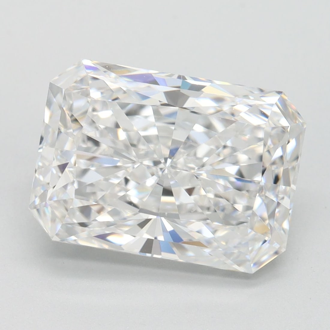 IGI Radiant 4.55ct E IF - Loose Lab Diamond: IGI Radiant 4.55ct E IF - Loose Lab Diamond Item Specifics: Source: This Is A Real Diamond Grown In A Lab Not Mined. Carat: 4.55 Cut: - Color: E Clarity: IF Polish: EX Symmetry: EX Measurements: 11.61