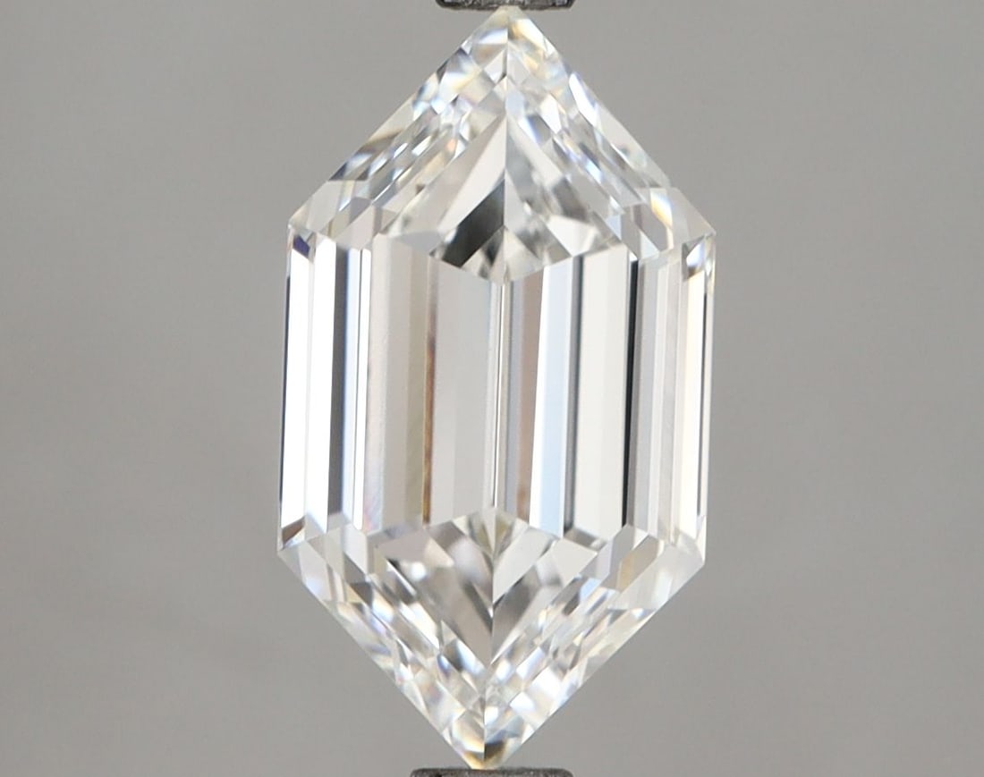 IGI Hexagonal 2.82ct E VVS2 - Loose Lab Diamond: IGI Hexagonal 2.82ct E VVS2 - Loose Lab Diamond Item Specifics: Source: This Is A Real Diamond Grown In A Lab Not Mined. Carat: 2.82 Cut: - Color: E Clarity: VVS2 Polish: EX Symmetry: EX Measurements: