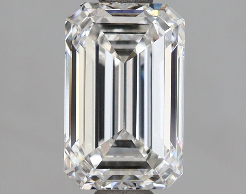 IGI Emerald 2.05ct E VVS1 - Loose Lab Diamond: IGI Emerald 2.05ct E VVS1 - Loose Lab Diamond Item Specifics: Source: This Is A Real Diamond Grown In A Lab Not Mined. Carat: 2.05 Cut: - Color: E Clarity: VVS1 Polish: EX Symmetry: EX Measurements: 8