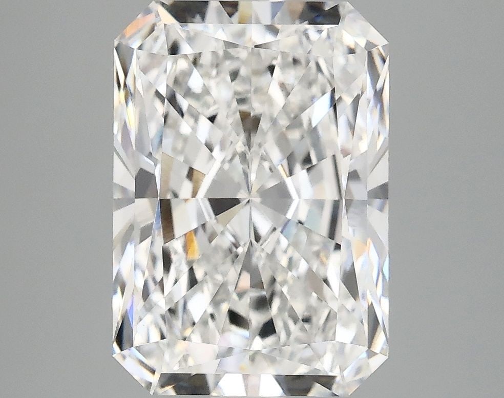 IGI Radiant 3.95ct E VVS2 - Loose Lab Diamond: IGI Radiant 3.95ct E VVS2 - Loose Lab Diamond Item Specifics: Source: This Is A Real Diamond Grown In A Lab Not Mined. Carat: 3.95 Cut: - Color: E Clarity: VVS2 Polish: EX Symmetry: EX Measurements: 1