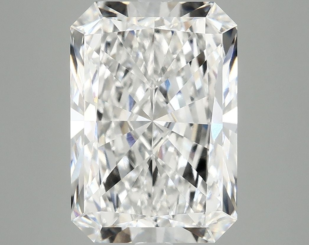 IGI Radiant 4.87ct F VVS2 - Loose Lab Diamond: IGI Radiant 4.87ct F VVS2 - Loose Lab Diamond Item Specifics: Source: This Is A Real Diamond Grown In A Lab Not Mined. Carat: 4.87 Cut: - Color: F Clarity: VVS2 Polish: EX Symmetry: EX Measurements: 1