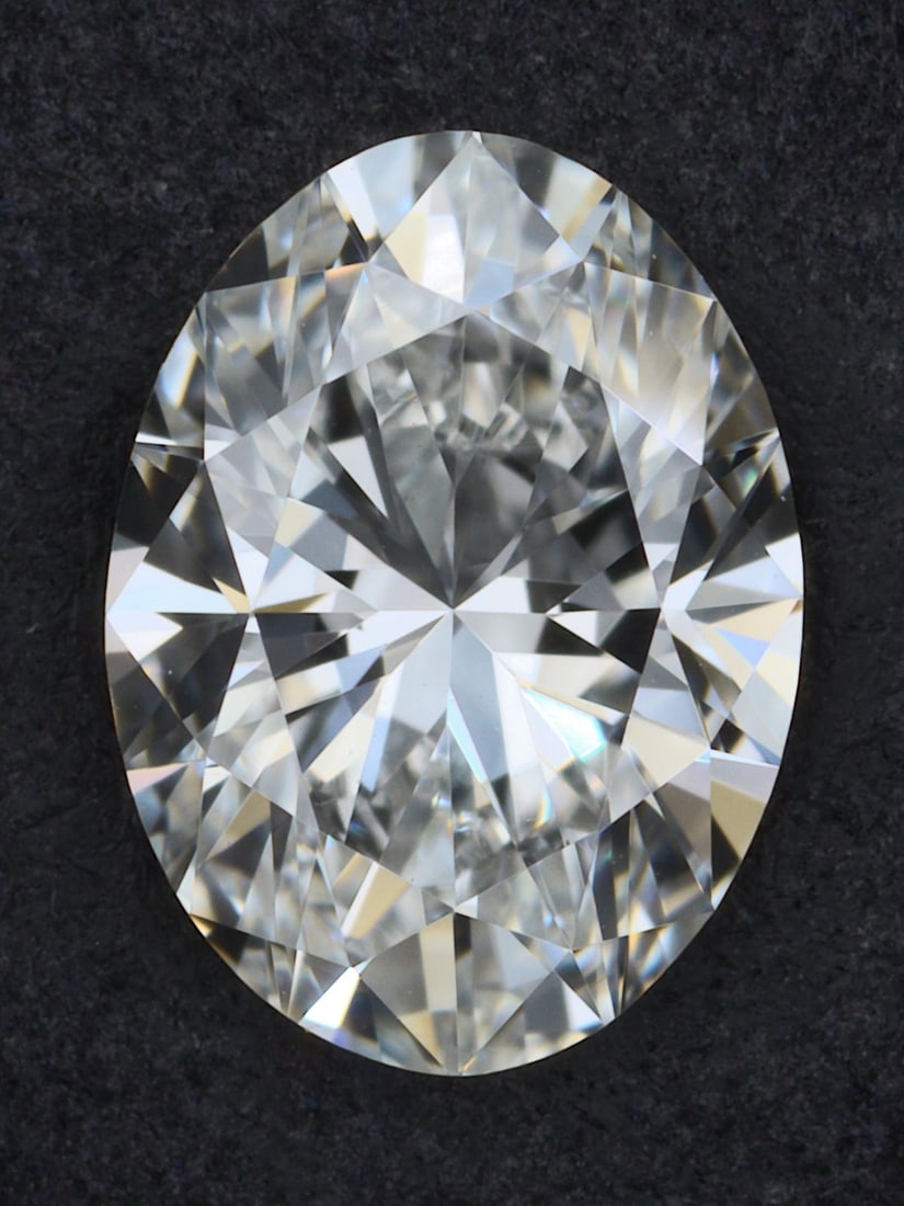IGI Oval 0.57ct H VVS2 - Loose Lab Diamond: IGI Oval 0.57ct H VVS2 - Loose Lab Diamond Item Specifics: Source: This Is A Real Diamond Grown In A Lab Not Mined. Carat: 0.57 Cut: - Color: H Clarity: VVS2 Polish: VG Symmetry: GD Measurements: 6.38