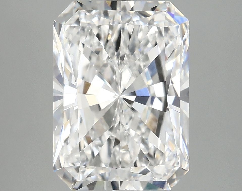 IGI Radiant 4.17ct E VVS2 - Loose Lab Diamond: IGI Radiant 4.17ct E VVS2 - Loose Lab Diamond Item Specifics: Source: This Is A Real Diamond Grown In A Lab Not Mined. Carat: 4.17 Cut: - Color: E Clarity: VVS2 Polish: EX Symmetry: EX Measurements: 1