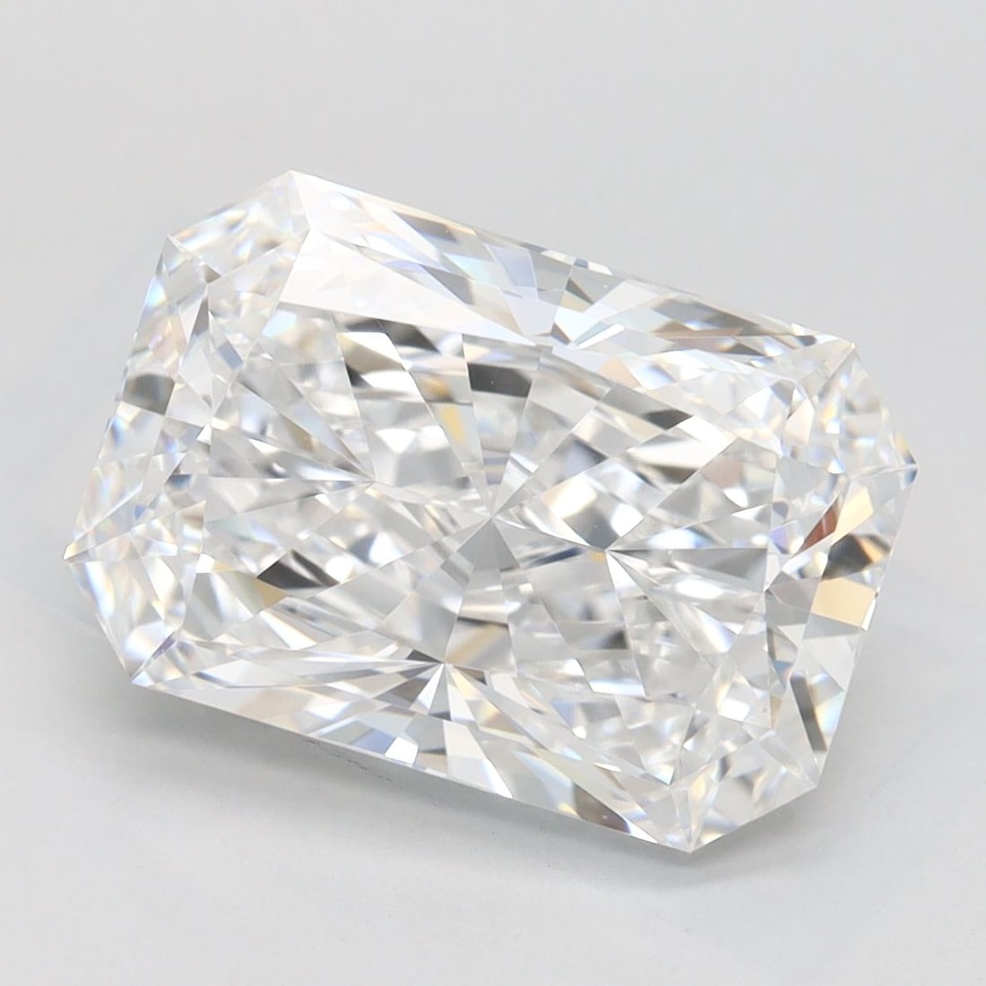 GIA Radiant 3.79ct D VVS1 - Loose Lab Diamond: GIA Radiant 3.79ct D VVS1 - Loose Lab Diamond Item Specifics: Source: This Is A Real Diamond Grown In A Lab Not Mined. Carat: 3.79 Cut: - Color: D Clarity: VVS1 Polish: EX Symmetry: EX Measurements: 1