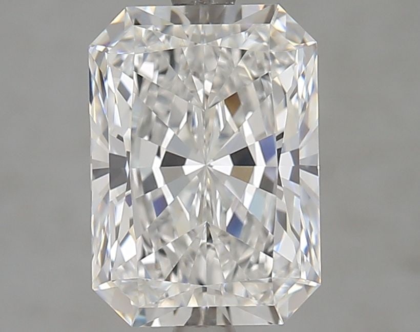 GIA Radiant 3.08ct E VVS1 - Loose Lab Diamond: GIA Radiant 3.08ct E VVS1 - Loose Lab Diamond Item Specifics: Source: This Is A Real Diamond Grown In A Lab Not Mined. Carat: 3.08 Cut: - Color: E Clarity: VVS1 Polish: EX Symmetry: EX Measurements: 1