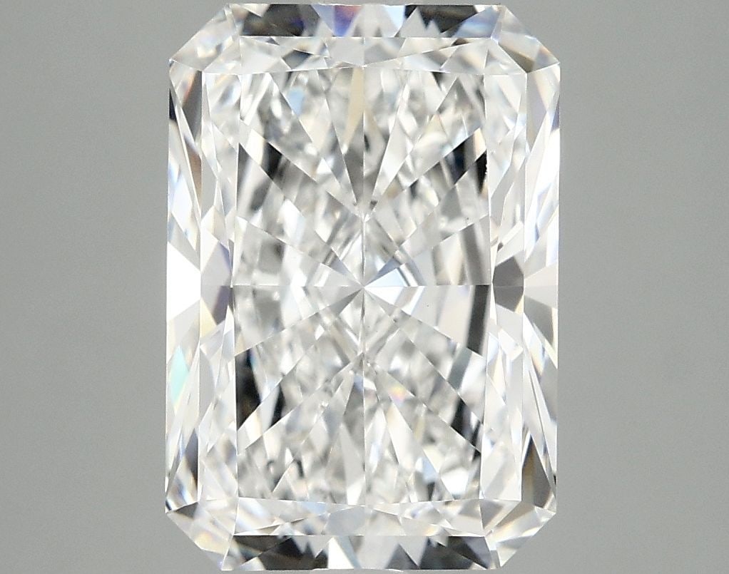 IGI Radiant 3.8ct E VVS2 - Loose Lab Diamond: IGI Radiant 3.8ct E VVS2 - Loose Lab Diamond Item Specifics: Source: This Is A Real Diamond Grown In A Lab Not Mined. Carat: 3.8 Cut: - Color: E Clarity: VVS2 Polish: EX Symmetry: EX Measurements: