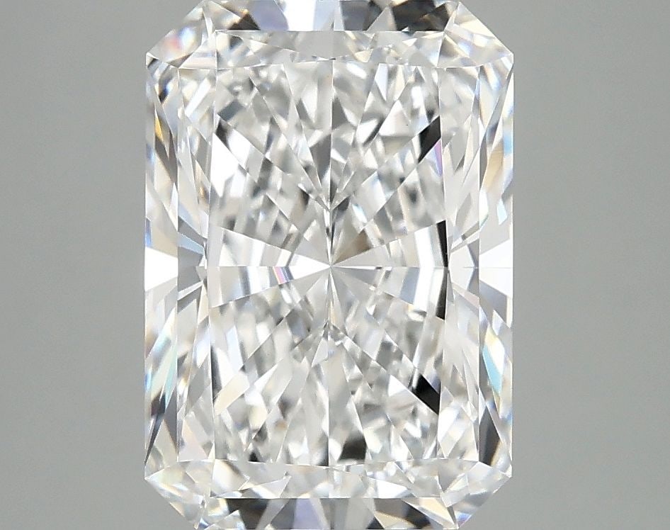 IGI Radiant 3.91ct E VVS2 - Loose Lab Diamond: IGI Radiant 3.91ct E VVS2 - Loose Lab Diamond Item Specifics: Source: This Is A Real Diamond Grown In A Lab Not Mined. Carat: 3.91 Cut: - Color: E Clarity: VVS2 Polish: EX Symmetry: EX Measurements: