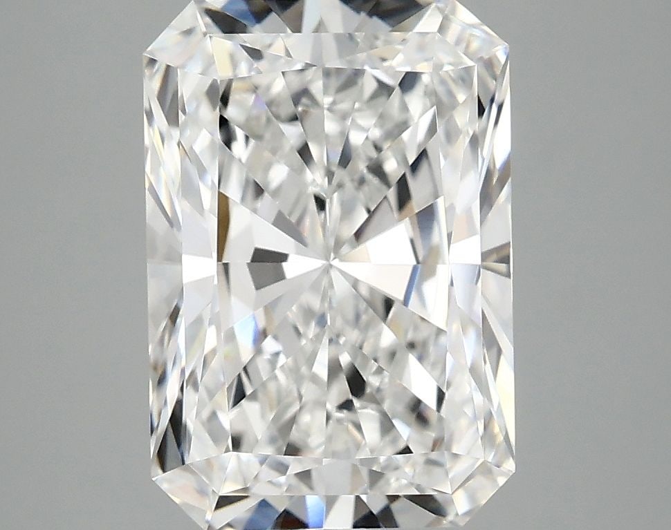 IGI Radiant 3.87ct E VVS2 - Loose Lab Diamond: IGI Radiant 3.87ct E VVS2 - Loose Lab Diamond Item Specifics: Source: This Is A Real Diamond Grown In A Lab Not Mined. Carat: 3.87 Cut: - Color: E Clarity: VVS2 Polish: EX Symmetry: EX Measurements: