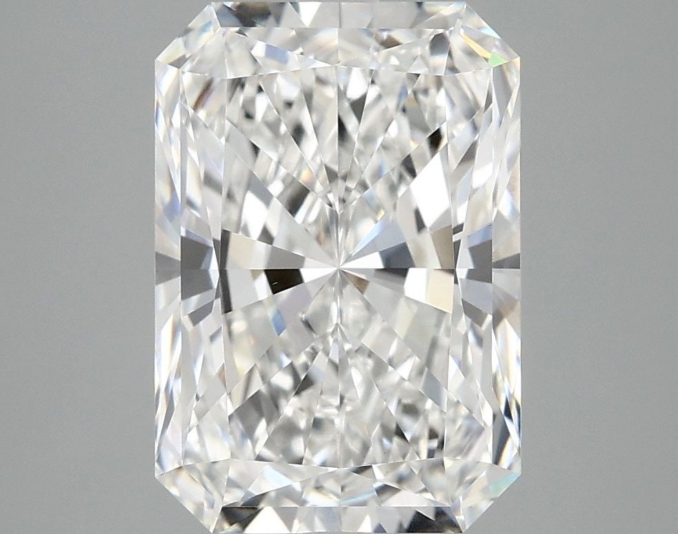 IGI Radiant 4.05ct E VVS2 - Loose Lab Diamond: IGI Radiant 4.05ct E VVS2 - Loose Lab Diamond Item Specifics: Source: This Is A Real Diamond Grown In A Lab Not Mined. Carat: 4.05 Cut: - Color: E Clarity: VVS2 Polish: EX Symmetry: EX Measurements: 1