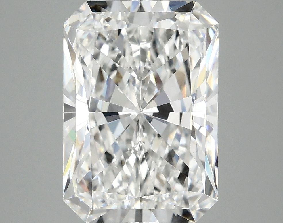 IGI Radiant 4.08ct E VVS2 - Loose Lab Diamond: IGI Radiant 4.08ct E VVS2 - Loose Lab Diamond Item Specifics: Source: This Is A Real Diamond Grown In A Lab Not Mined. Carat: 4.08 Cut: - Color: E Clarity: VVS2 Polish: EX Symmetry: EX Measurements: 1