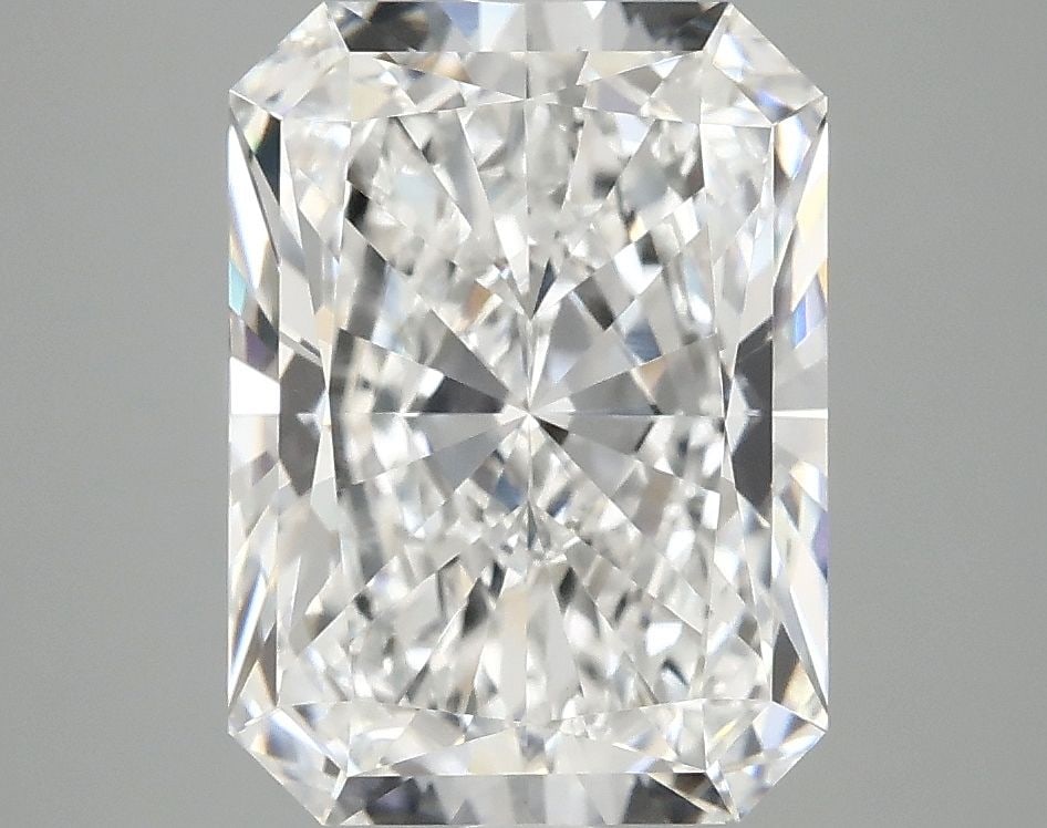 IGI Radiant 4.08ct E VVS2 - Loose Lab Diamond: IGI Radiant 4.08ct E VVS2 - Loose Lab Diamond Item Specifics: Source: This Is A Real Diamond Grown In A Lab Not Mined. Carat: 4.08 Cut: - Color: E Clarity: VVS2 Polish: EX Symmetry: EX Measurements: